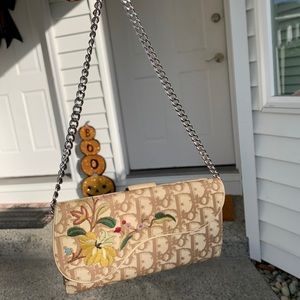 VINTAGE DIOR WALLET ON CHAIN 🌼
